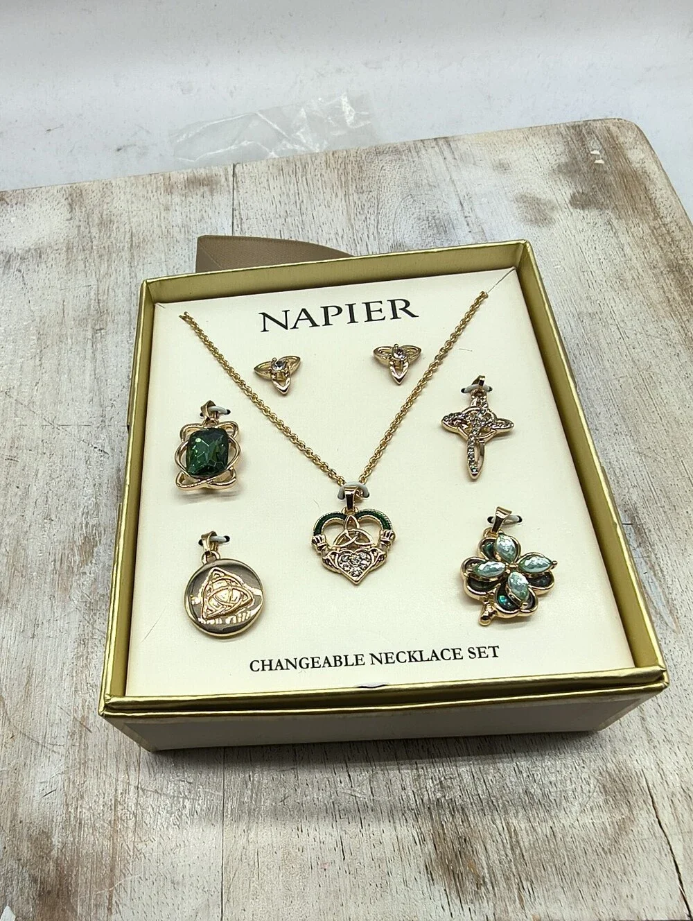Napier St. Patrick's/Irish/Luck Interchangeable Pendant Set & Pe🍀